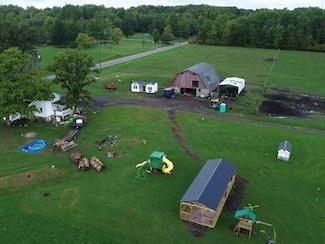 8043 Madison Rd, Thompson, OH 44086
