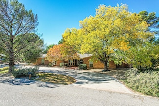 817 Live Oak Dr, El Paso, TX 79932