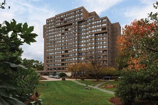 250 Hammond Pond Pkwy Unit 908S, Chestnut Hill, MA 02467