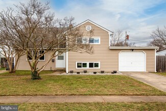 26 Merry Rd, Newark, DE 19713