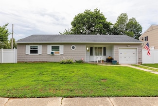 24 Quail Run, Massapequa, NY 11758