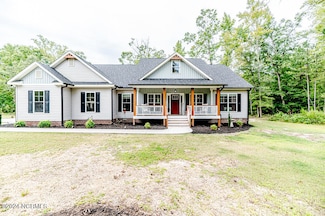 310 Willow Oak Ct, Cameron, NC 28326