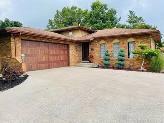 3196 Rustic Ln, Crown Point, IN 46307