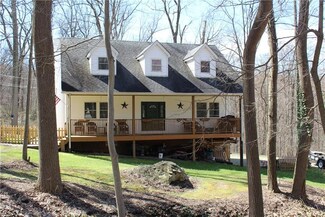 175 Skislope Rd, Acme, PA 15610