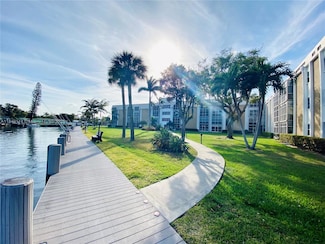 2990 NE 16th Ave Unit 204, Oakland Park, FL 33334
