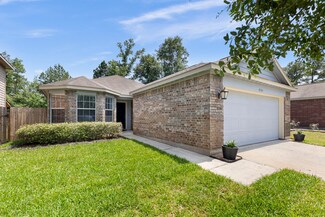 9734 Gulfstream Dr, Conroe, TX 77303