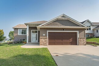 807 10th St NW, Kasson, MN 55944