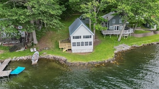422 N Shore Rd, Hammond, NY 13646