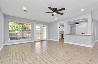 9404 Beechnut St, Houston, TX 77036