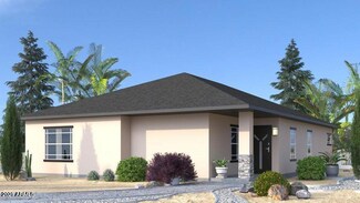 518 Reizen Dr, Morristown, AZ 85342