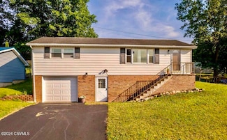 14 Old Orchard Rd, Milton, PA 17847