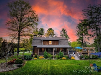 756 Price Rd, Hendersonville, NC 28739