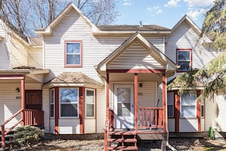 911 Marion St, Saint Paul, MN 55117