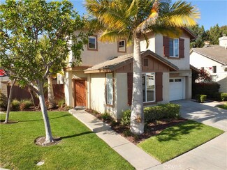 2364 Jeans Ct, Signal Hill, CA 90755