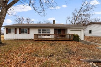 133 N Ott Ln, Gardner, KS 66030