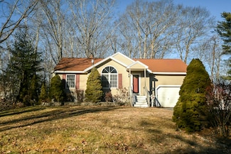 21 Garden St, Old Orchard Beach, ME 04064