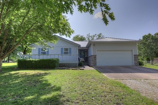 1631 Robertson Ave, Carthage, MO 64836