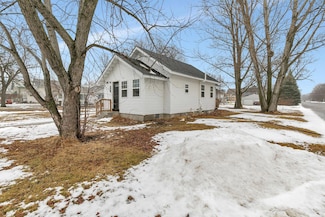 261 2nd St E, Hector, MN 55342