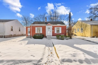 18922 Washtenaw St, Harper Woods, MI 48225
