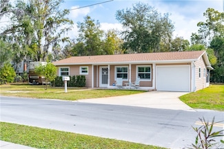 305 NE 1st Ave, Crystal River, FL 34429