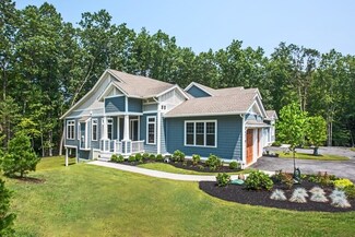 70 Legacy Ln Unit A, Groton, MA 01450