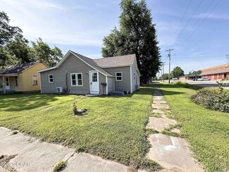 300 E Walnut St, Columbus, KS 66725