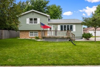 1030 3rd St, Waukee, IA 50263