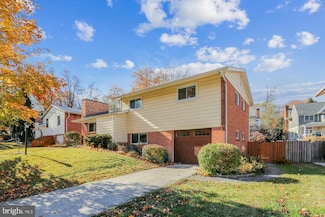 6403 Tone Dr, Bethesda, MD 20817
