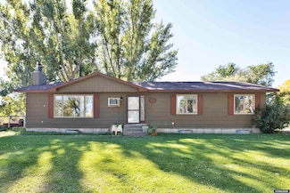 675 Burma Rd, Riverton, WY 82501