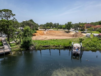 17 Yacht Club Dr, Okaloosa Island, FL 32548