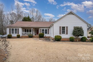 4554 Appaloosa Ln, Charlotte, NC 28215