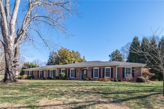 285 Post Oak Rd, Kernersville, NC 27284