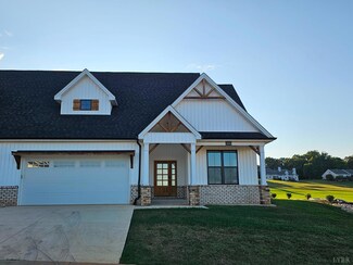 1120 Titleist Dr, Forest, VA 24551