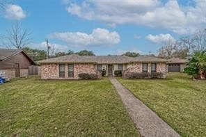 1111 Pecan Cir, Seabrook, TX 77586