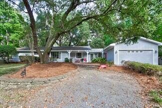 4028 Old Canton Ln, Jackson, MS 39206