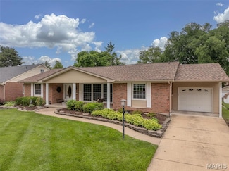 1726 Sibley St, Saint Charles, MO 63301