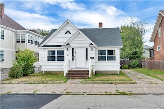 41 Calder St, Pawtucket, RI 02861