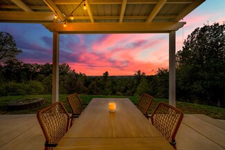 1705 Barbara Rd, Redding, CA 96003