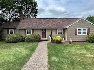 28 Valerie Ln, Danbury, CT 06811