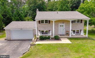 4630 Pickeral St, White Plains, MD 20695