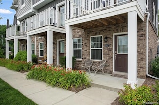 3317 Parkways Blvd, Auburn Hills, MI 48326