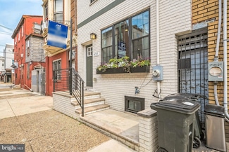 437 Tasker St, Philadelphia, PA 19148