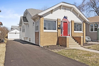 229 E Oakwood St, Hammond, IN 46324