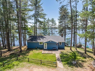 3615 Hillview Ln, Conover, WI 54519