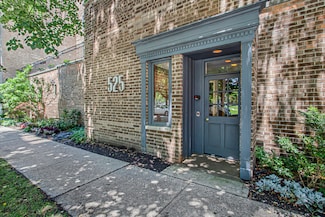 525 Grove St Unit 3C, Evanston, IL 60201
