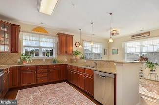 15211 Royal Crest Dr Unit 406, Haymarket, VA 20169