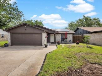 624 Hallvale Dr, Fort Worth, TX 76108