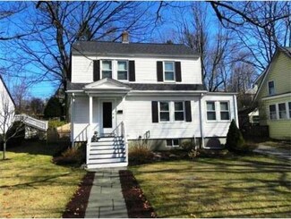 20 Waverley Oaks Rd, Waltham, MA 02452
