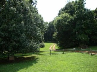 400 Phillips Dr, Cowpens, SC 29330