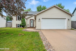 5201 9th Ave N, Grand Forks, ND 58203